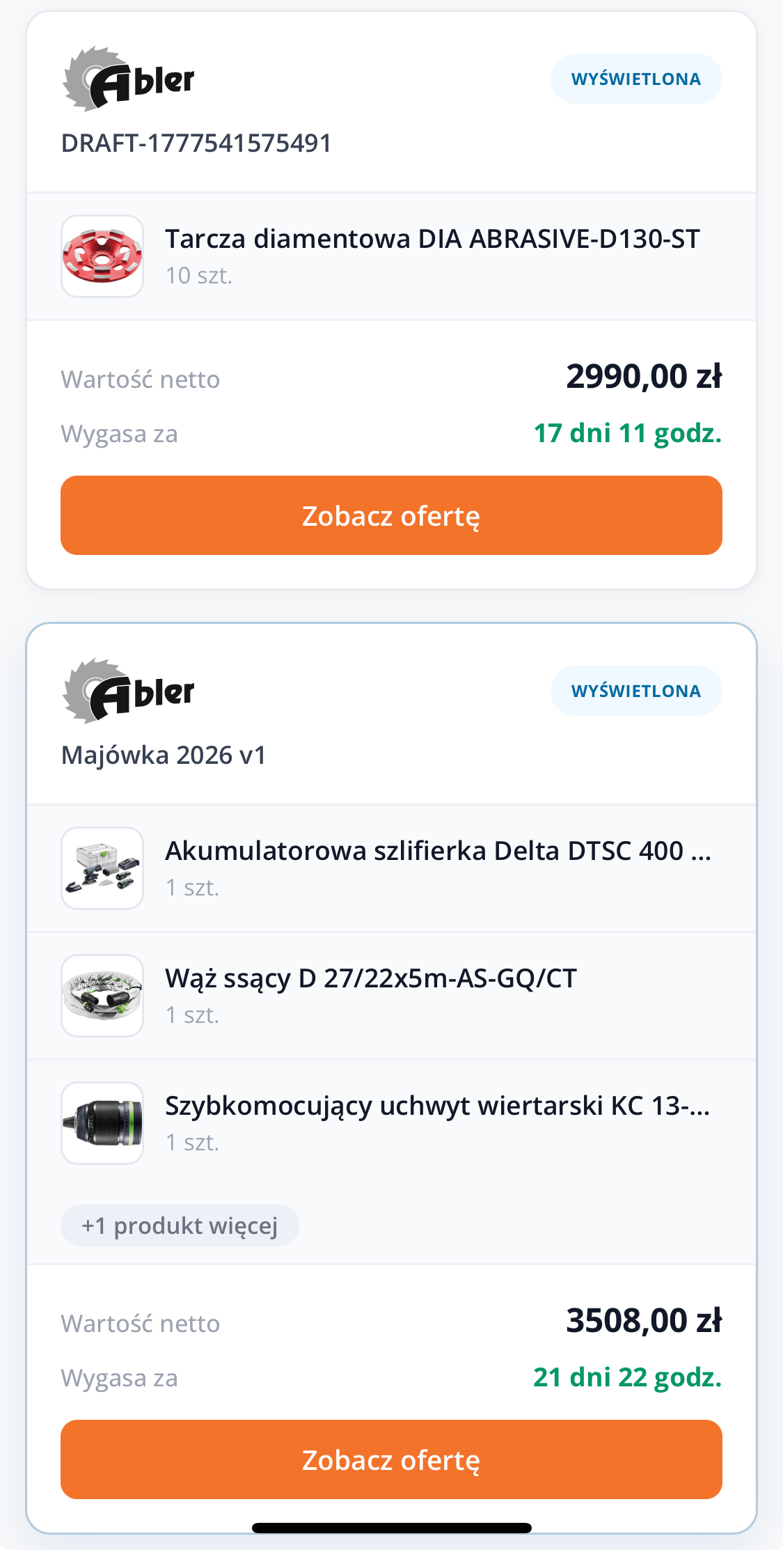 Lista wszystkich ofert klienta — statusy WYŚWIETLONA